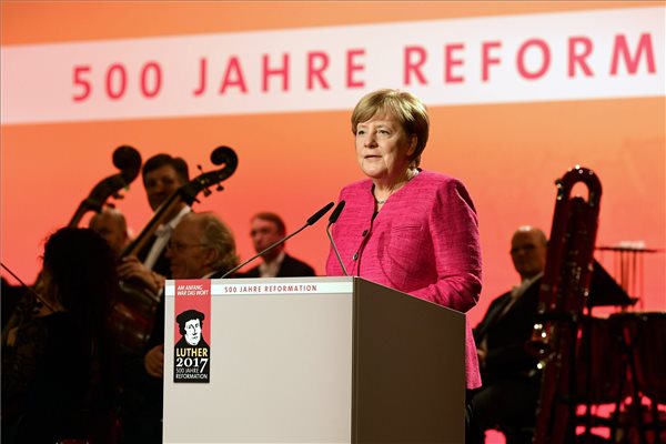 Merkel szerint Európa lelke a tolerancia