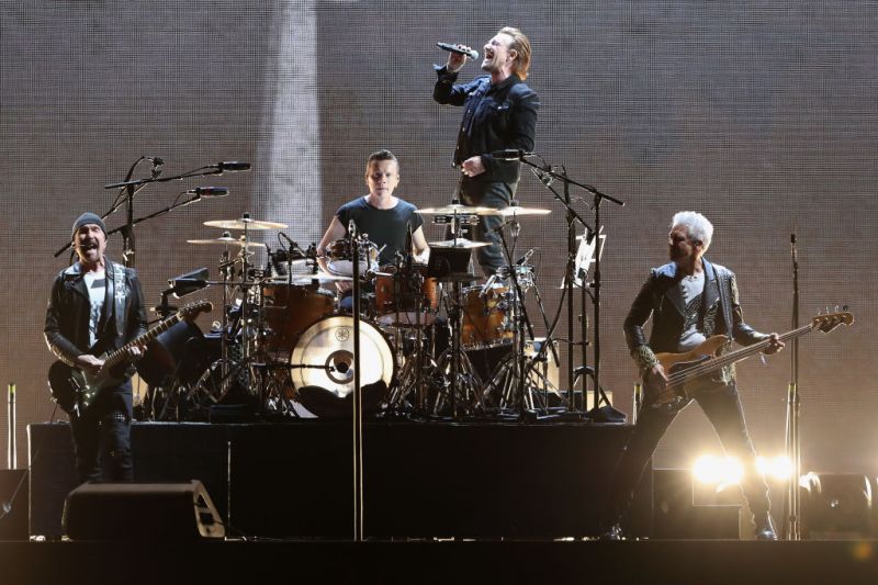 Mostantól csak az Igazolt Rajongók vehetnek jegyet a U2 koncertjeire 