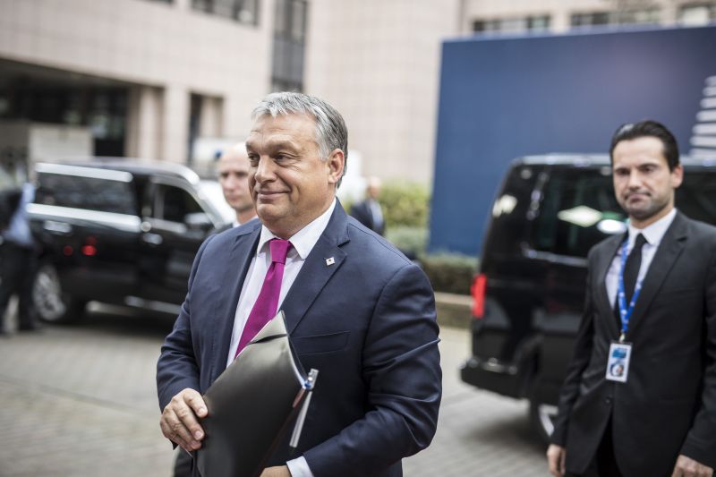 Orbán Viktor tévedett: mégis közpénz a tao