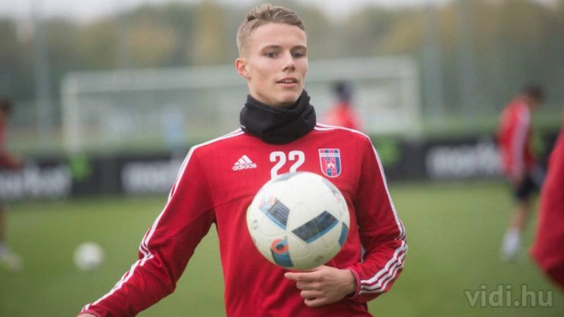 Ötszörös Bundesliga-győztes csapat hívta próbajátékra a 17 éves magyar focistát