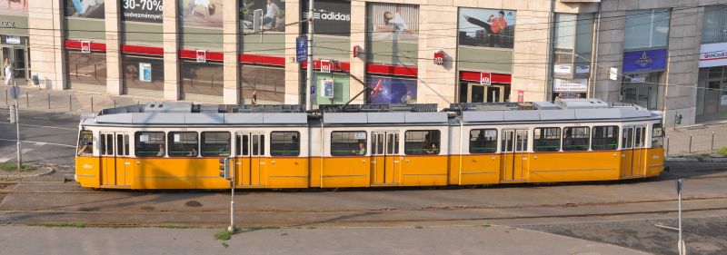 Halálra gázolt egy nőt Budapesten a villamos 