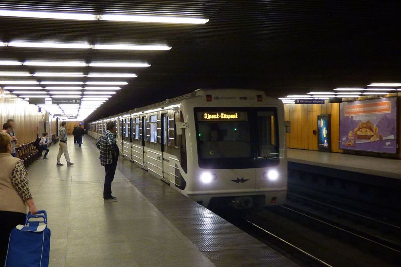 Az adventi vasárnapokon újra közlekedni fog a hármas metró