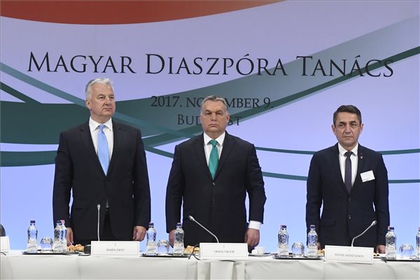Orbán: "Magyarország a saját lábára állt"