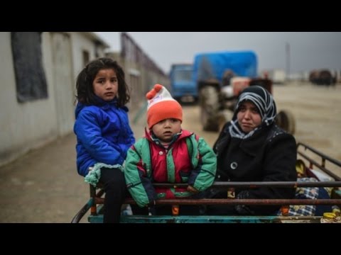 Felszámoltak egy menekülttábort Franciaországban