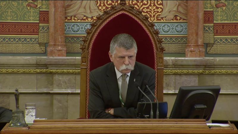 A Fidesz a parlamentben kezdi boncolgatni a Czeglédy-ügyet