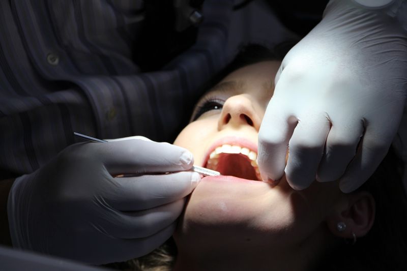 Hárommilliót kapnak a közfinanszírozott fogorvosok az év végéig