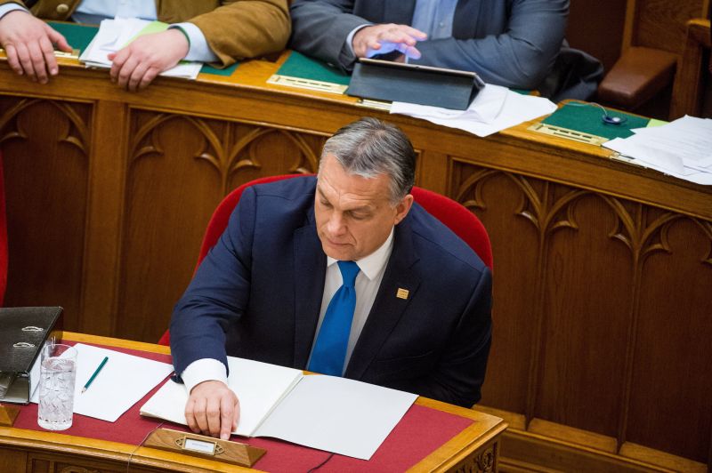 Orbán nem kommentálja a Simicska-interjút