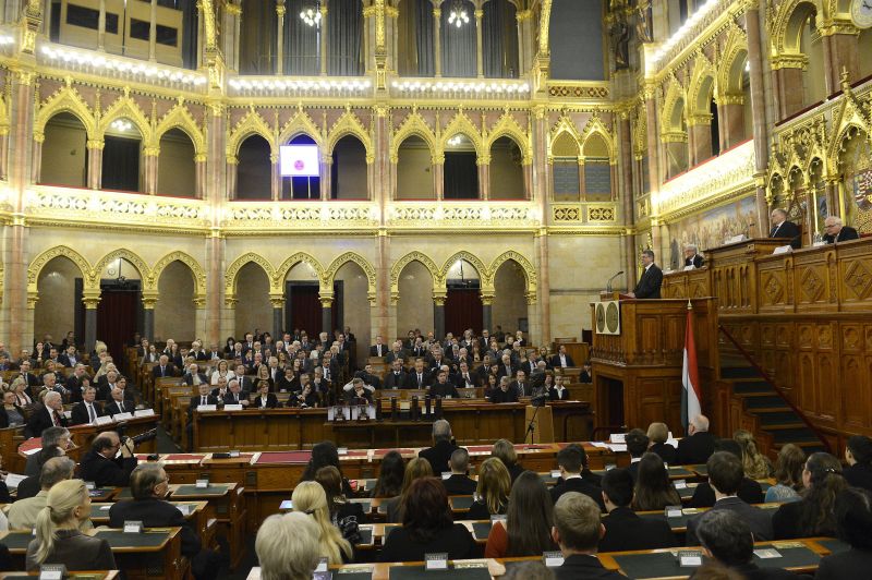 Idén több mint kétszáz törvényt fogadott el a parlament