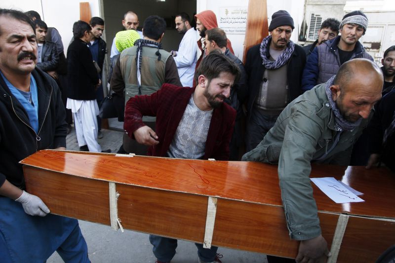 Egy riksába rejtett pokolgép robbant egy temetésen Afganisztánban, legalább 17 halott