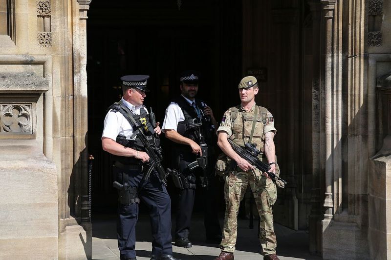 Kilenc terrortámadást hiúsítottak meg idén Nagy-Britanniában