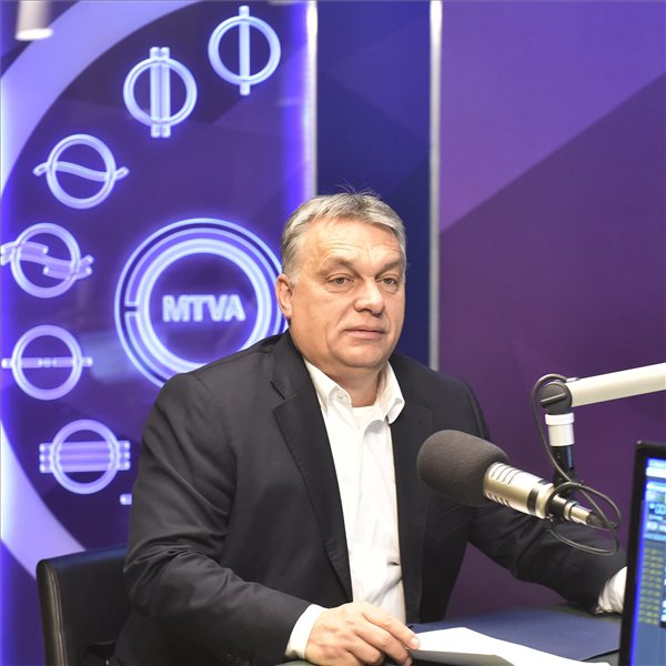 Orbán: Magyarország megáll a saját lábán, nincs szüksége más pénzére