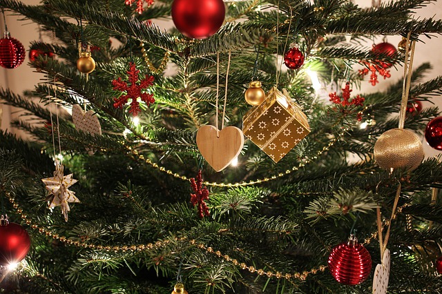 Egy csipet só a fának is – így marad meg sokáig szép a karácsonyfánk