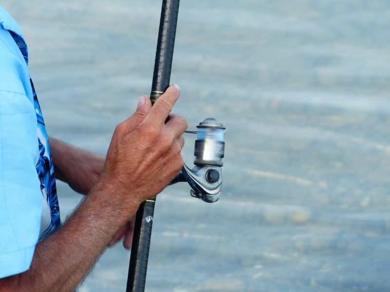 Durva feliratot kaptak a kelet-európai horgászok egy angol horgásztónál – fotó