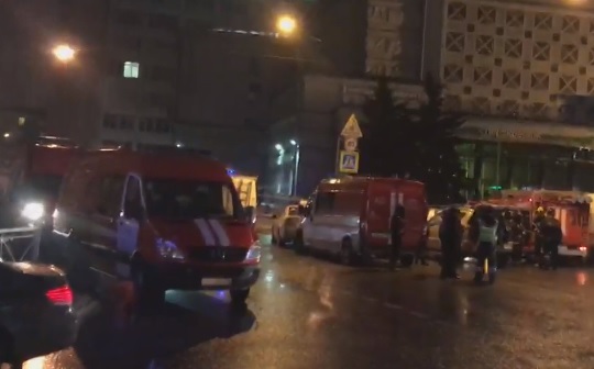Hatalmas robbanás volt Szentpéterváron, több ember megsérült
