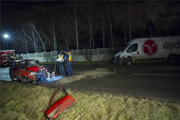 Halálos baleset történt Üröm és Budakalász között – fotók