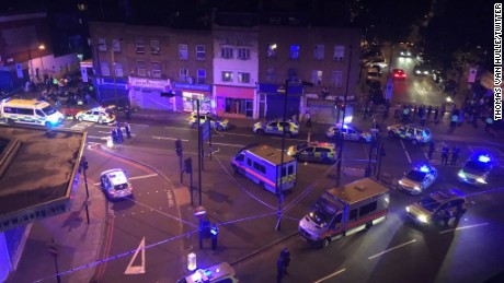 Életfogytiglanra ítélték a muszlimok közé hajtó londoni merénylőt