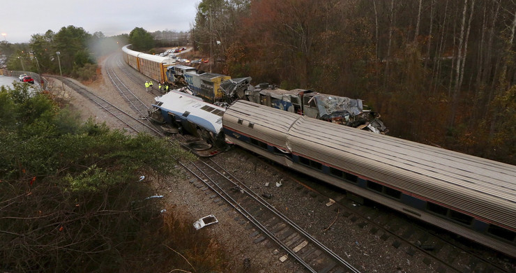Összeütközött két vonat Columbia mellett, legalább két halott