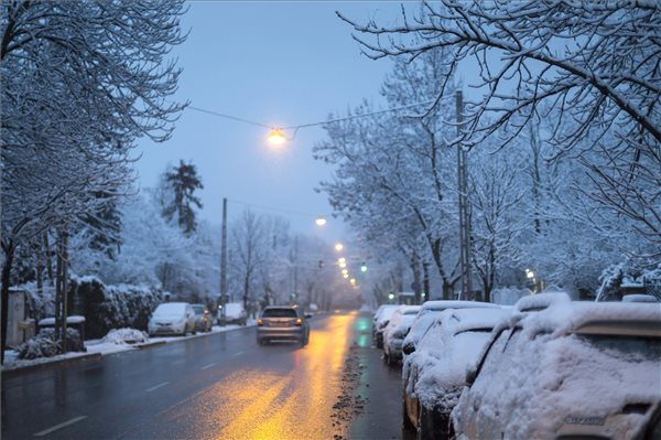Budapesten is szépen esett a hó – fotók