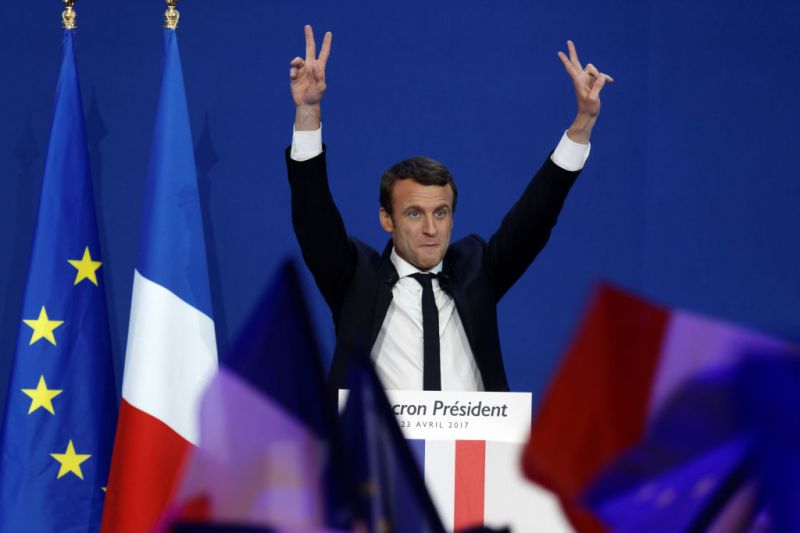 A francia elnök szerint néhány héten belül katonai győzelmet aratnak az Iszlám Állam felett