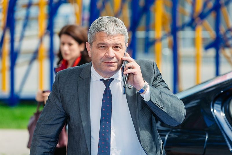 A román egészségügy-miniszter élesztett újra egy utast a Nagyvárad-Bukarest repülőjáraton