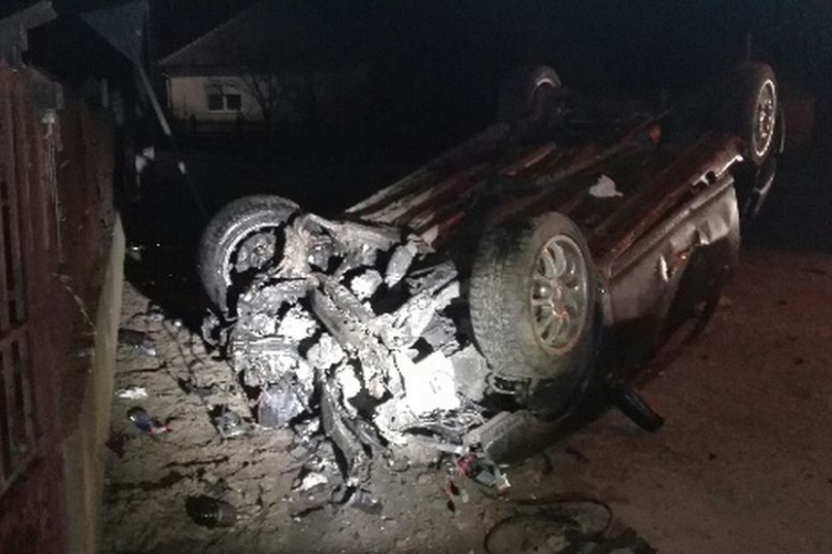Halálos baleset a Nyírségben: ennyi maradt a fának csapódott autóból