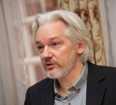Továbbra is körözik a WikiLeaks alapítóját a britek