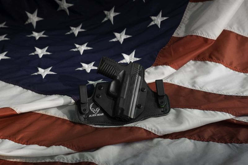 Törvényjavaslat készül a fegyvervásárlás szigorításáról az Egyesült Államokban, Trump támogatja 