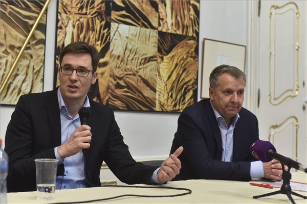 Az MSZP kiállt a határon túli magyarok szavazati joga mellett