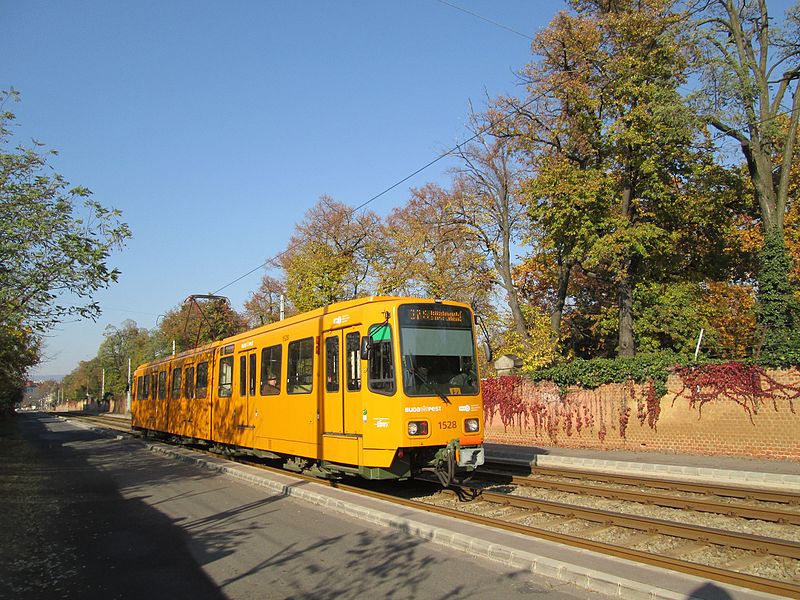 Pályahiba miatt busszal pótolnak két villamosjáratot Pesten