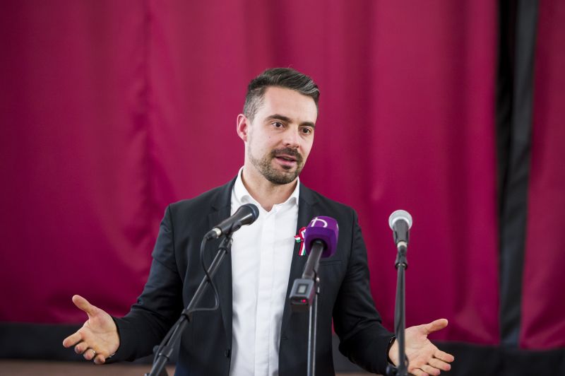 Vona Gábor: a választás tétje, hogy továbbra is kivándorlóország lesz-e Magyarország