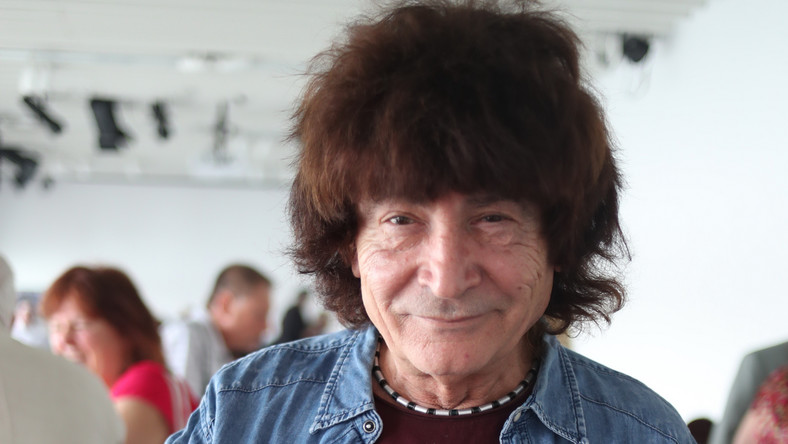 70 évesen megnősült a Piramis gitárosa