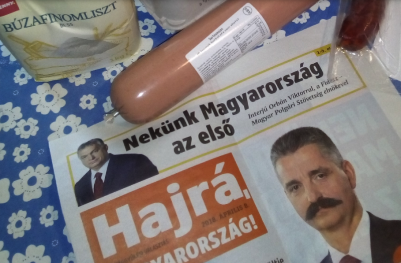Fideszes mellett kampányolva osztottak ingyenételt