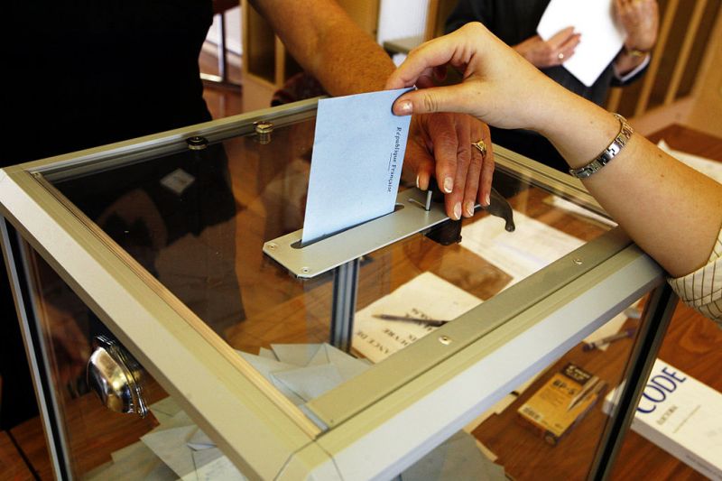 Péntek éjfélig dönthetnek a választási bizottságok a jelöltek nyilvántartásba vételéről
