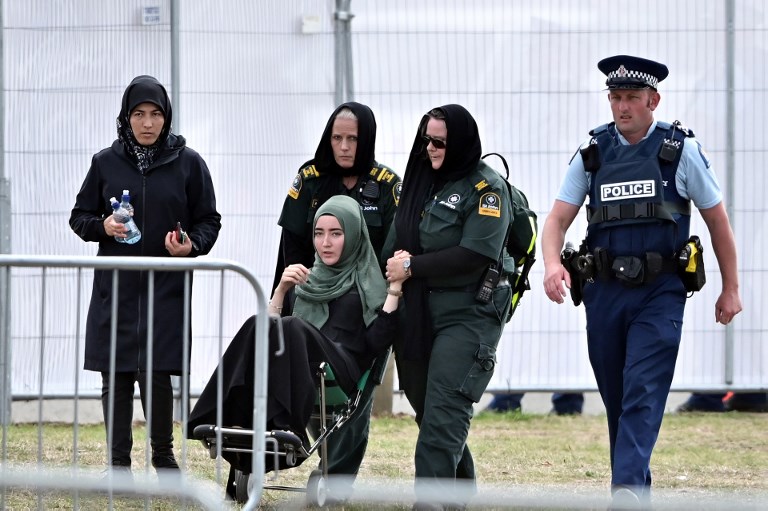 Eltemették az új-zélandi terrortámadás első áldozatait