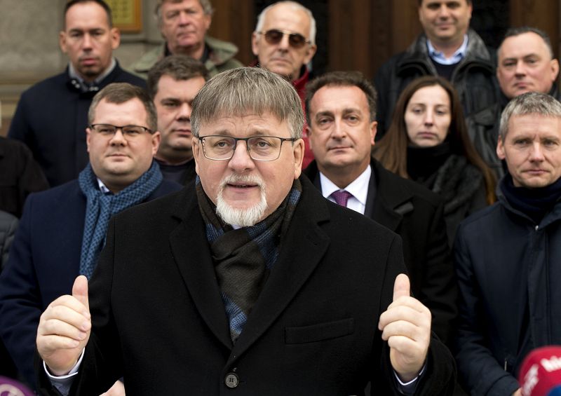 Jön a lex Dézsi, Győr új polgármester folytatja a gyógyítást is