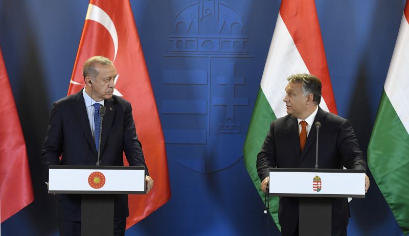 "Magyarországon van Európa egyik legstabilabb kormánya" – Orbán szerint Törökországnak is stabil a kormányzati rendszere
