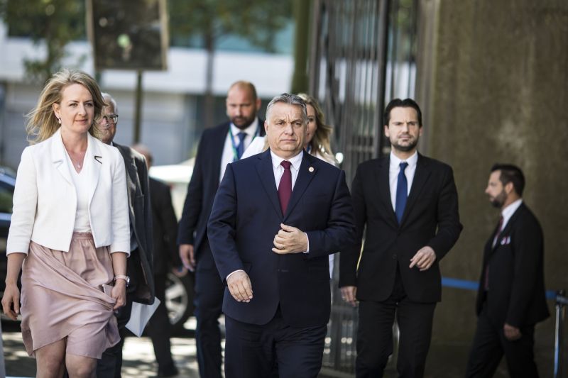 Politico: Orbán megszilárdította helyét az Európai Néppártban