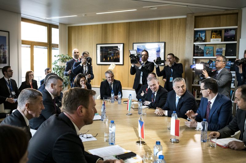 A szlovák miniszterelnöknek sikerült, ami Orbánnak soha