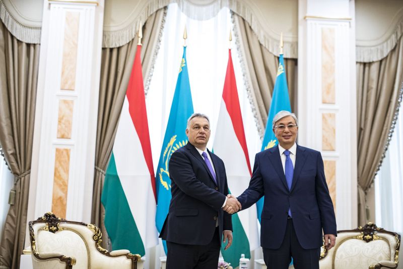 Orbán Keleten keresi a legstabilabb, legdemokratikusabb országokat – Kazahsztán után irány Kína