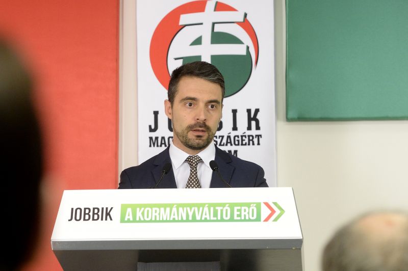 Vona Gábor szerint a Jobbik segíteni fogja a fiatalok otthonhoz jutását