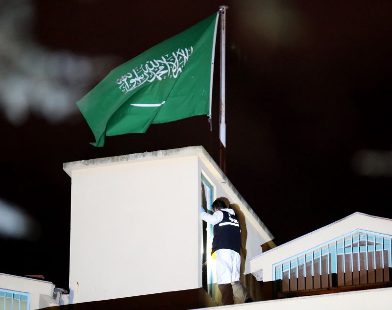 Csak ma kezdhetik meg átvizsgálni az isztambuli szaúdi főkonzul rezidenciáját – Hasogdzsi két hete tűnt el, miután bement a konzulátusra