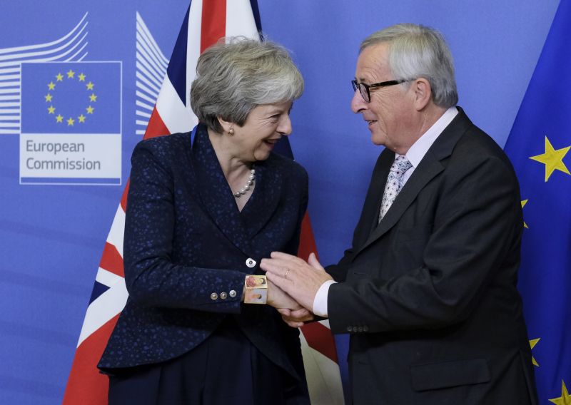 Juncker: ha a brit parlament elutasítja a megállapodást, megállapodás nélküli Brexit lesz