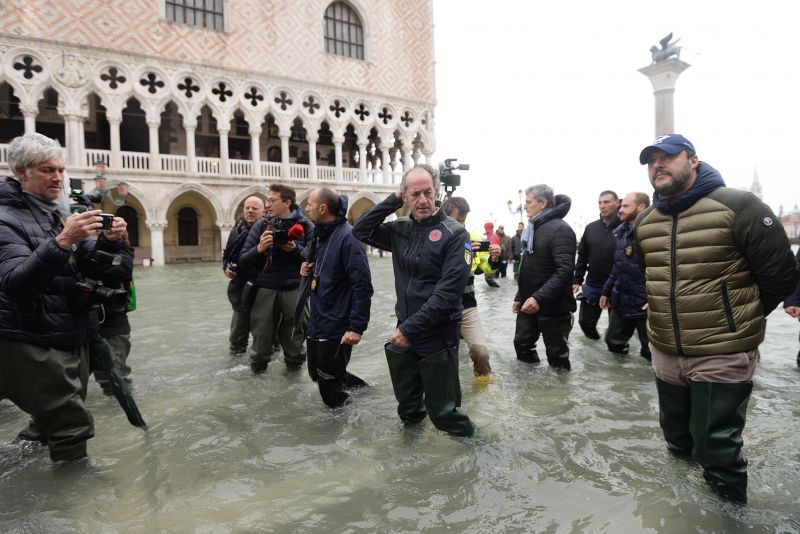 Nem ért véget az árveszély Velencében: ismét teljesen víz alá kerülhetnek a szigetek, továbbra is zárva vannak a boltok