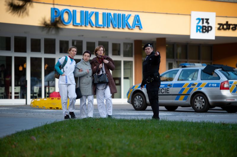Lövöldözés volt egy cseh kórházban, hatan meghaltak, többen megsérültek 