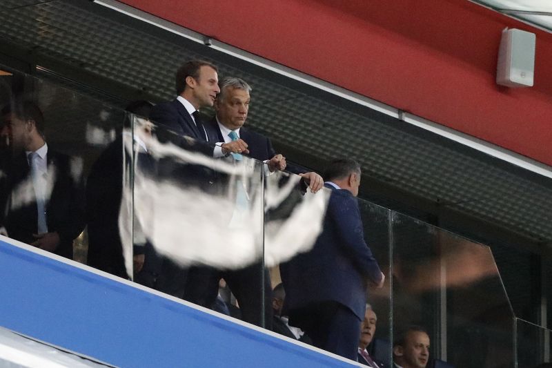 Orbán és Macron együtt nézte a vb-elődöntőt, ahol a francia válogatott a döntőbe jutott – fotó