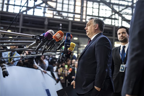 Orbán Viktor: azt szeretnénk, hogy helyreállítsuk a demokráciát Európában