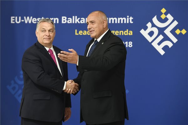 Így köszöntötte Orbánt Bulgária miniszterelnöke Szófiában – fotó