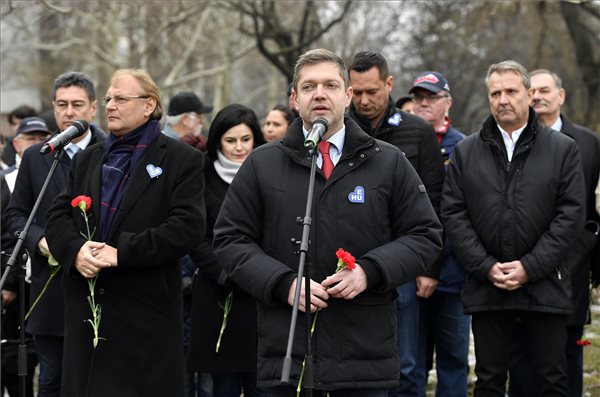 MSZP: Magyarországon ma nincs köztársaság