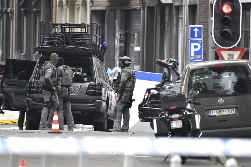 Így lőtték le a belgiumi támadót a rendőrök – videó