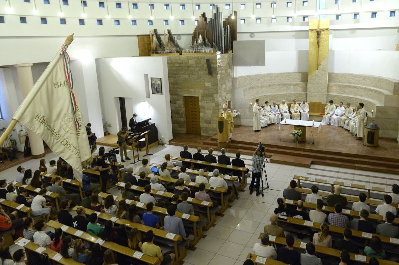 Változatos és gazdag program a Templomok éjszakáján Csehországban